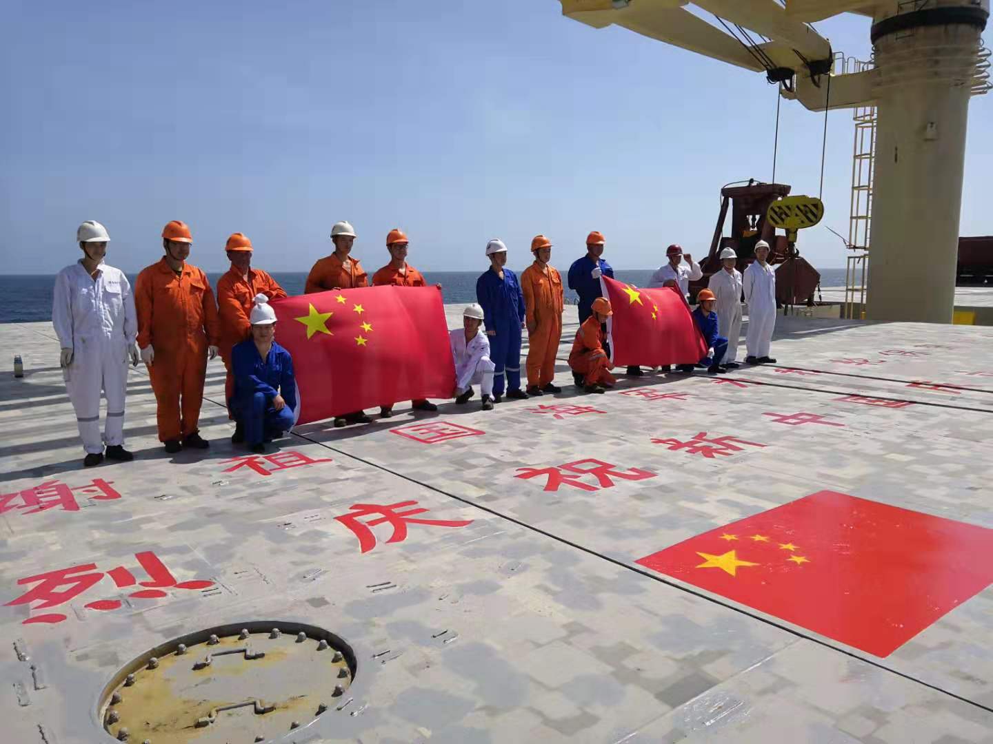 中華門(mén)輪，祖國(guó)海軍為你護(hù)航！